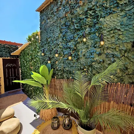 Domus Fidias 아파트